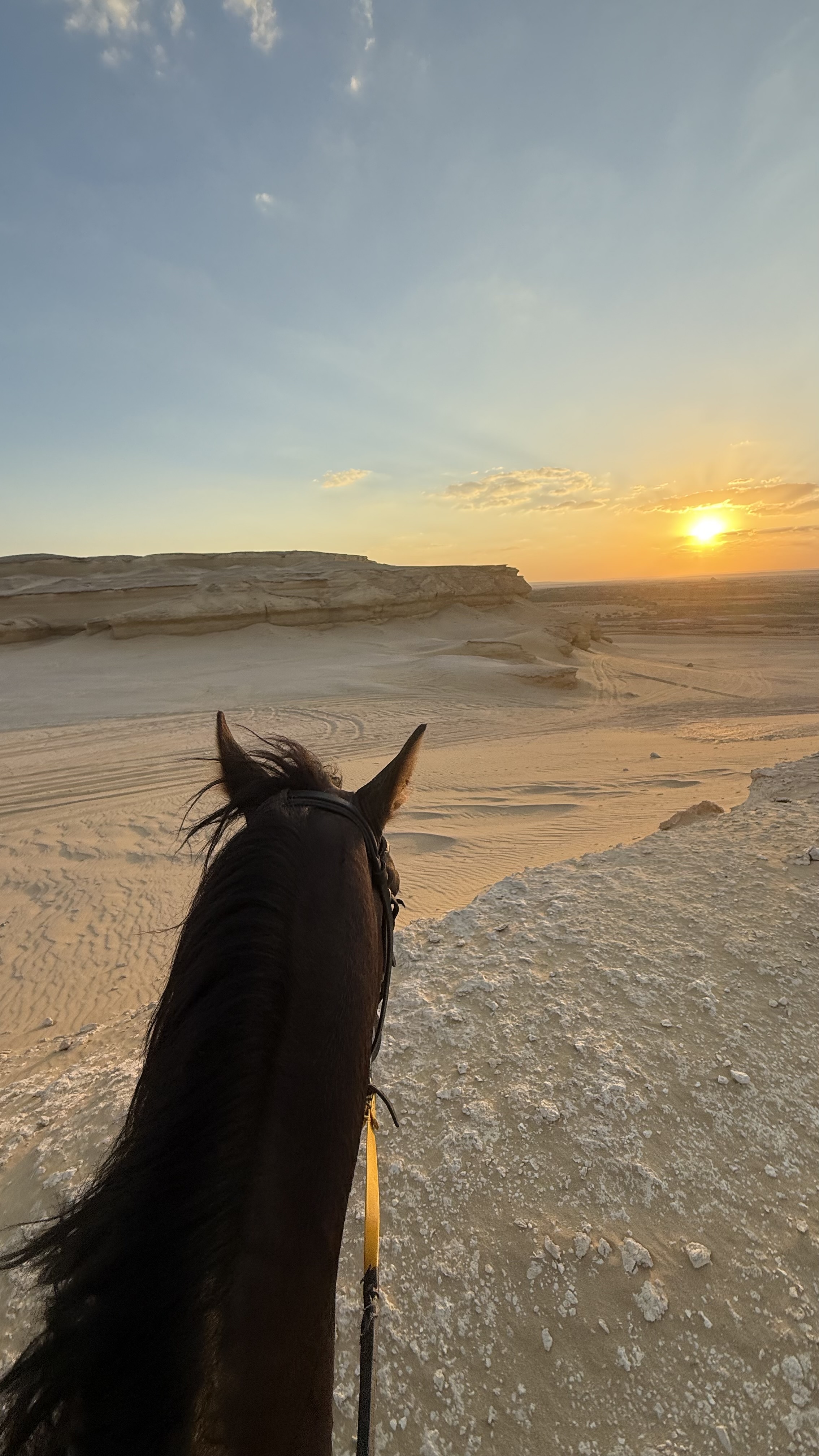 Atardecer a caballo en el desierto